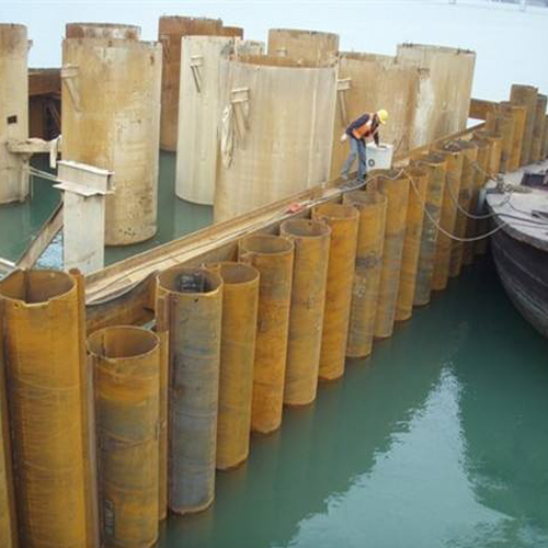 新乡钢护筒现场安装